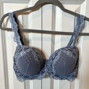 Victorias Secret Dream Angles Lined Demi Lace Bra. 32DDD.